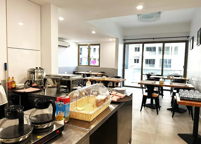 85 Soho & Apartment