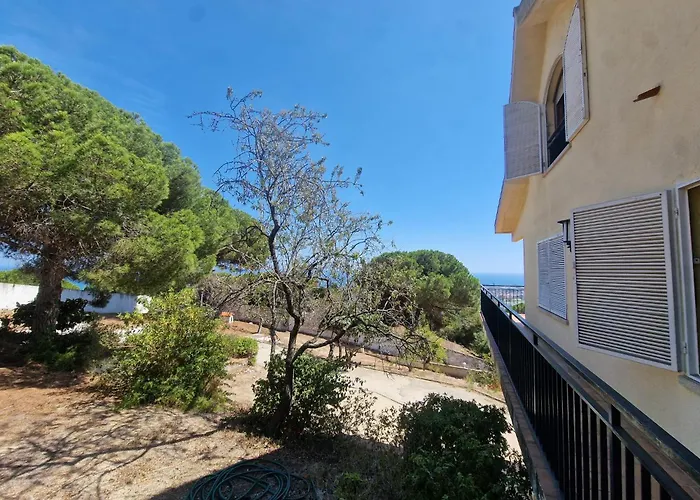  Villa Maresme & Villa Rosa