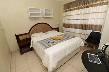 Hot Tub in Room Quintax Guest House