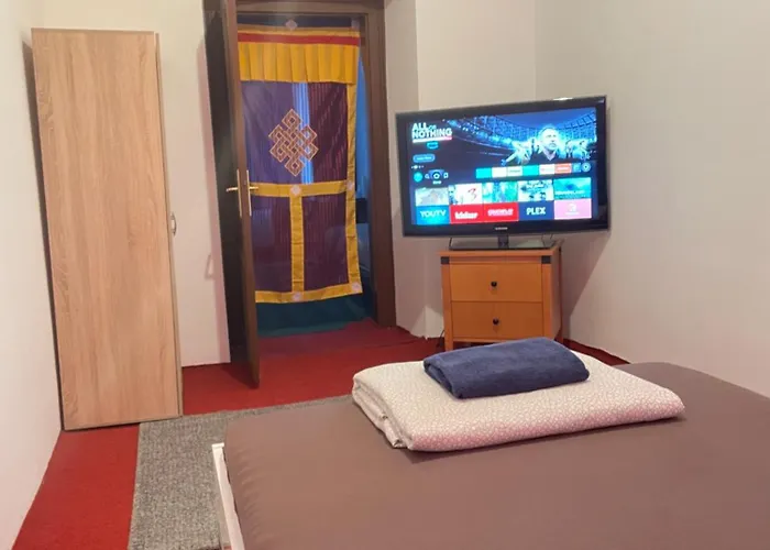 City Apartment And Rooms