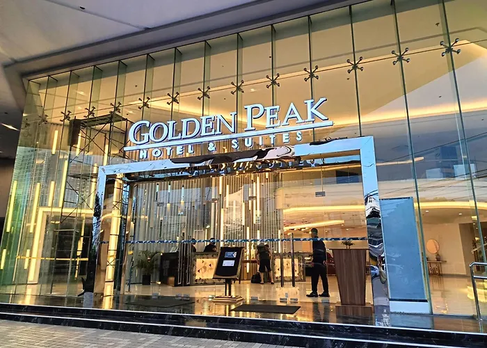 Golden Peak Hotel & Suites Powered By Cocotel
