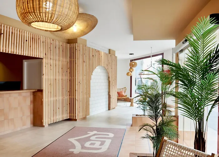 Hotel met zwembad: Tent Lloret De Mar