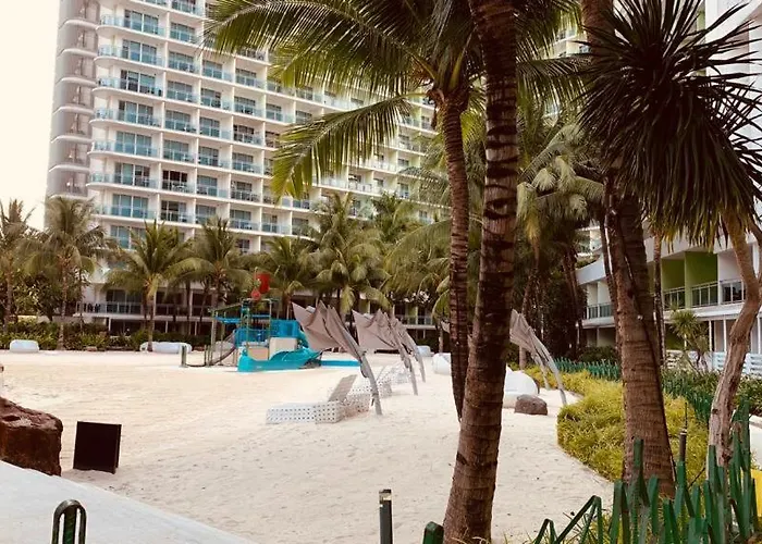 Waterpark hotels Azure Urban