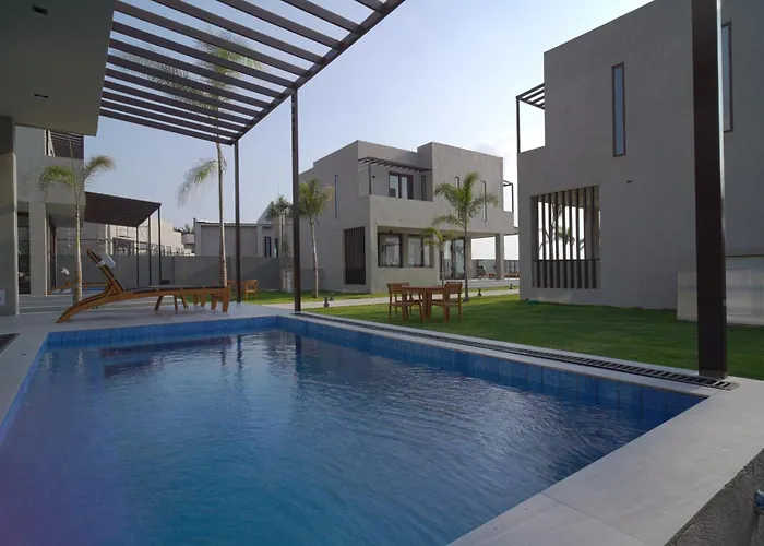 Hotels with pool Araya Beach Casas