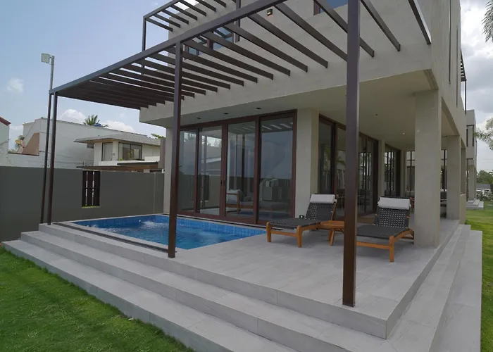 Hotels with pool Araya Beach Casas