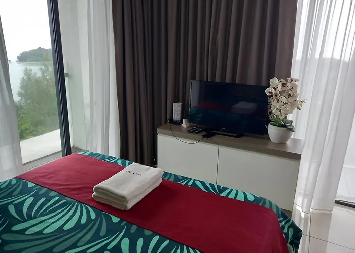 Cheap hotel: Sunset View 969 Pd Waterfront