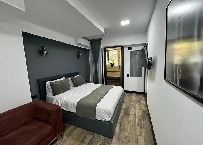 Phoenix Hotel