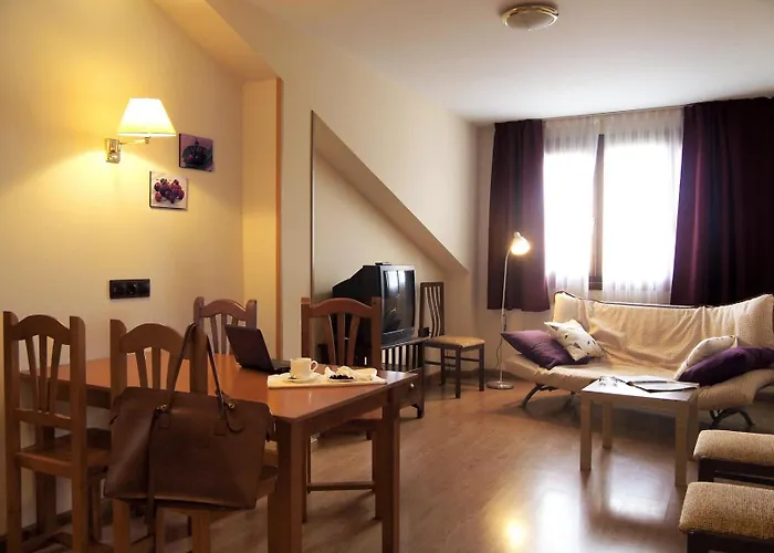 Hotel con tenis: Hotel y Apartamentos Arias