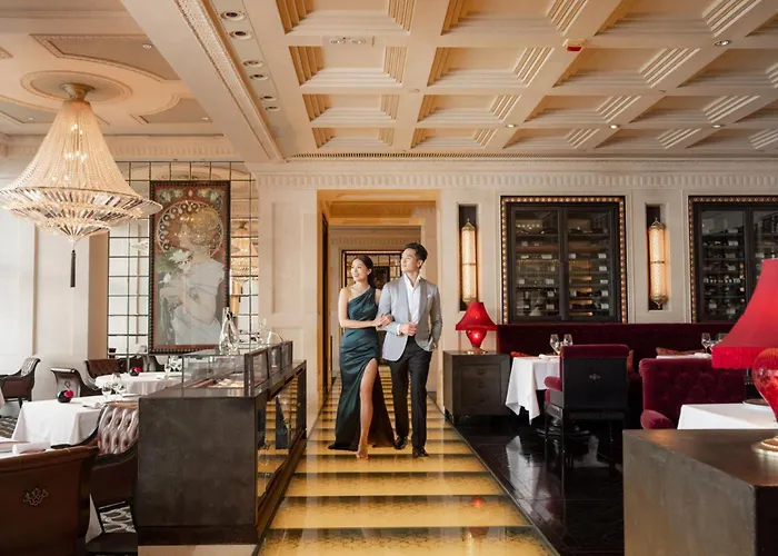 Hotel cerca del colegio: Four Seasons Hotel Hong Kong
