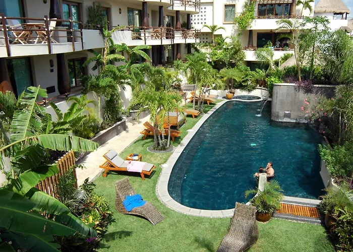 El Taj Oceanfront&Beachside Condo