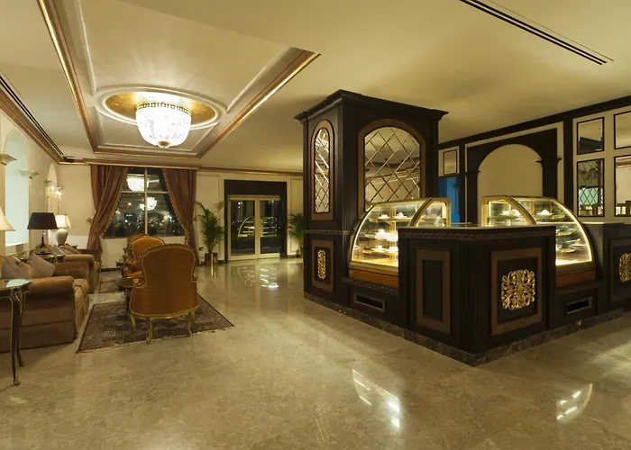 Magnum Hotel And Suites West Bay