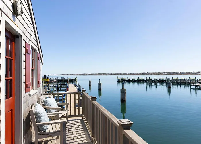 Dog friendly hotels Cottages At Nantucket Boat Basin