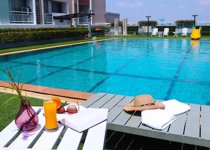 Evergreen Place Siam By Uhg