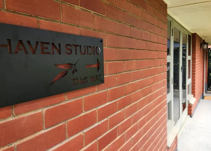 Haven Studio Hideaway Near Airport