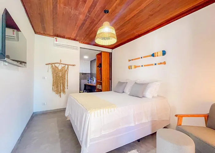 Parador 7 Bangalô, Praia do Parracho, 1, 0 km da Rua Mucugê