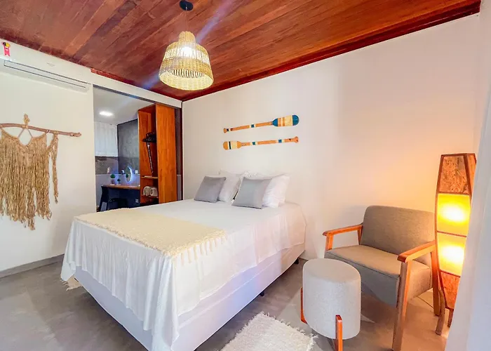 Parador 7 Bangalô, Praia do Parracho, 1, 0 km da Rua Mucugê