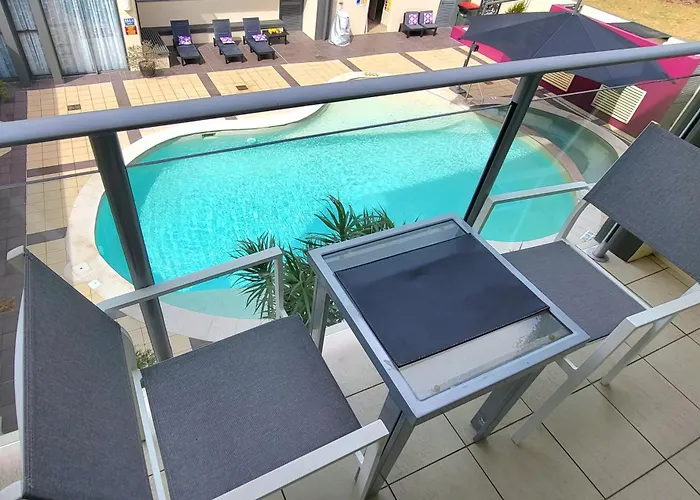 5 star hotel: Eden By The Bay