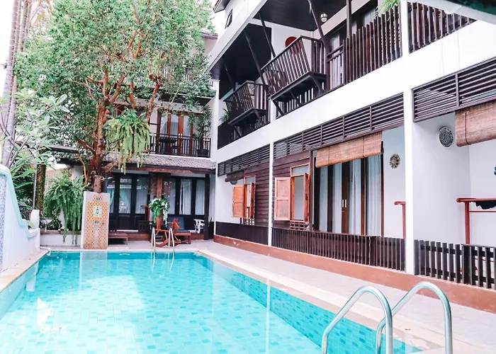 Baan Huenphen Boutique