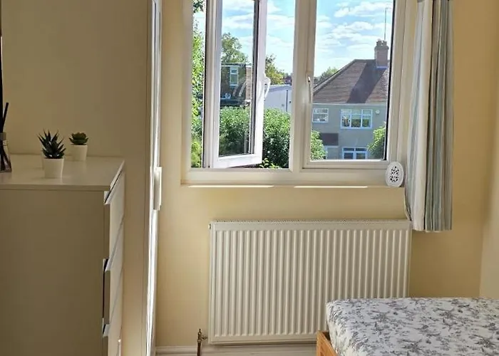 Hostel: Private Rooms Near Hither Green Station