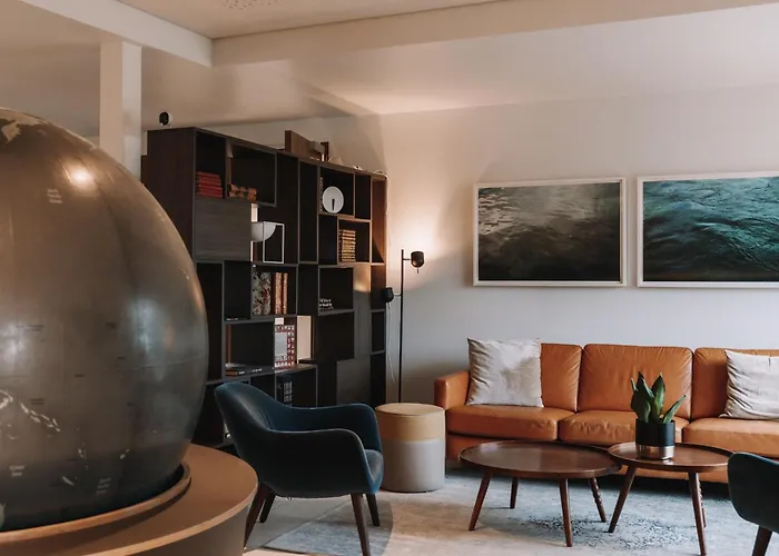 Romantic hotels Berg By Keflavik Airport