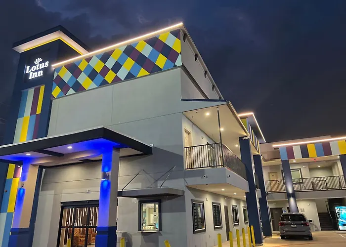 Motel: Lotus Inn