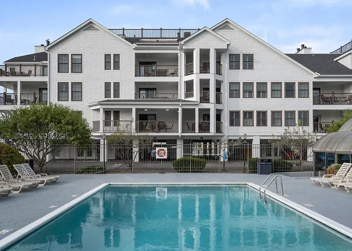 Cheap hotel: Club Wyndham Newport Onshore