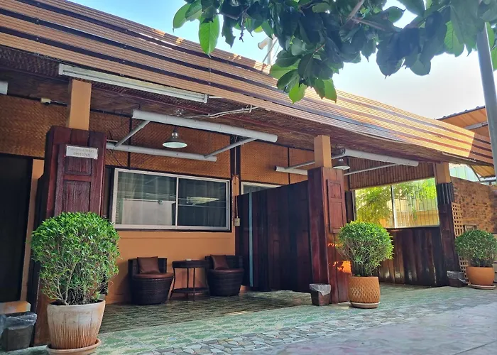 Dog friendly hotels De Wiang Kum Kam