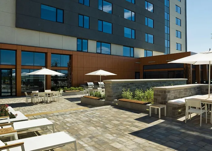 Family Hotel: Element Vaughan Southwest