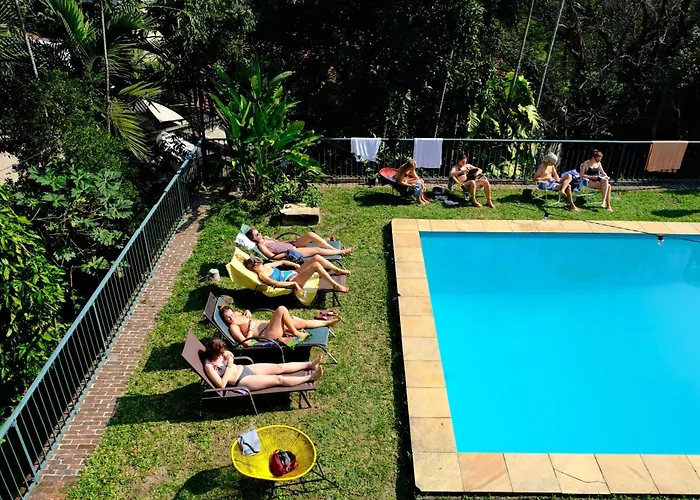 Castelo Dos Tucanos Host