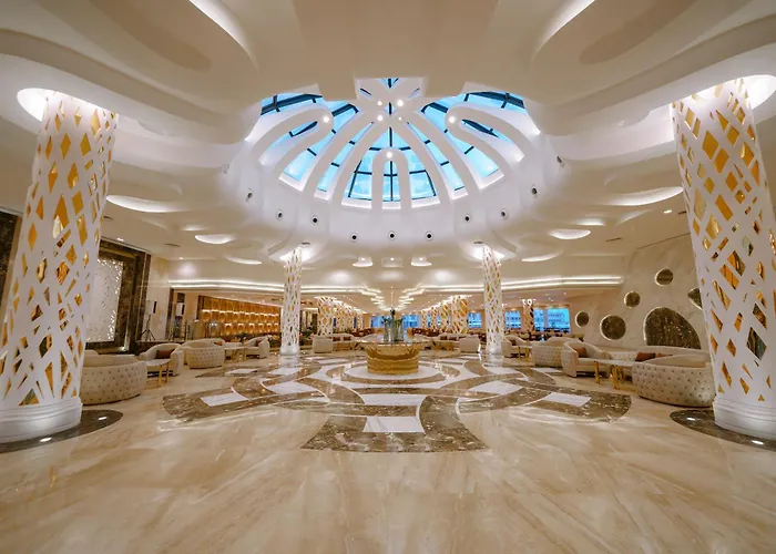  Sirena Beach Resort & Spa