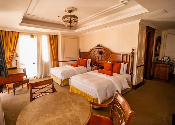 Plaza Grande Hotel