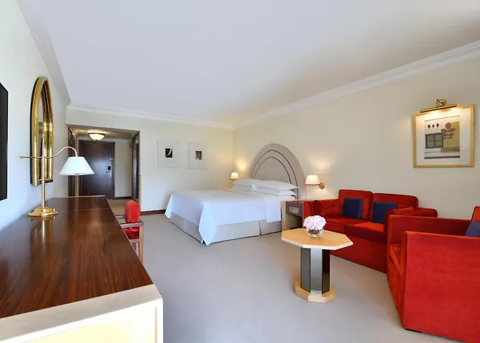 Waterpark hotel: Sheraton Grand Doha Resort & Convention Hotel