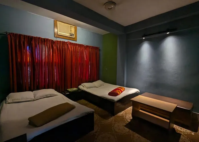 Pet Friendly hotel: Hotel Hoque Tower International