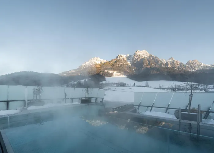 Hotel with pool: Hotel Salzburger Hof Leogang