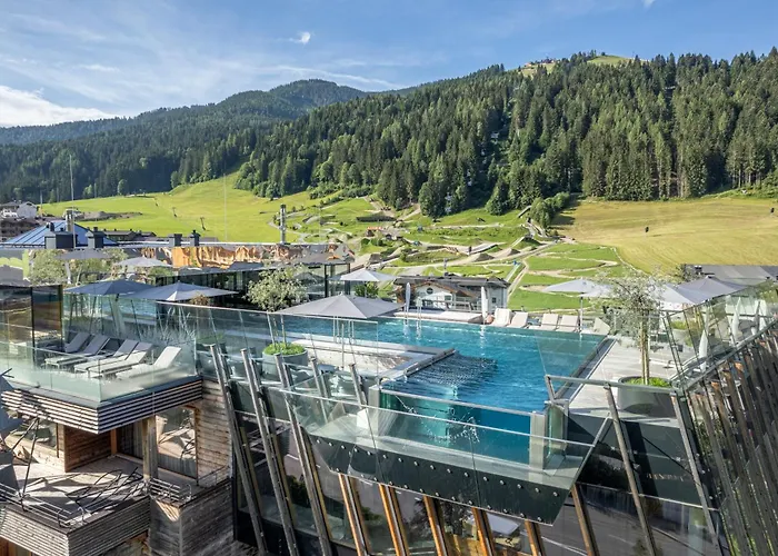 Hotel with pool: Hotel Salzburger Hof Leogang