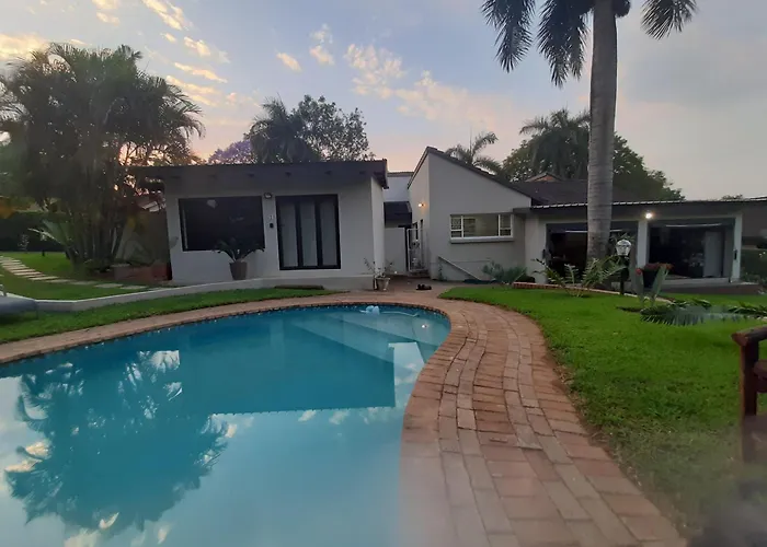 Guests house Leadwood Guesthouse