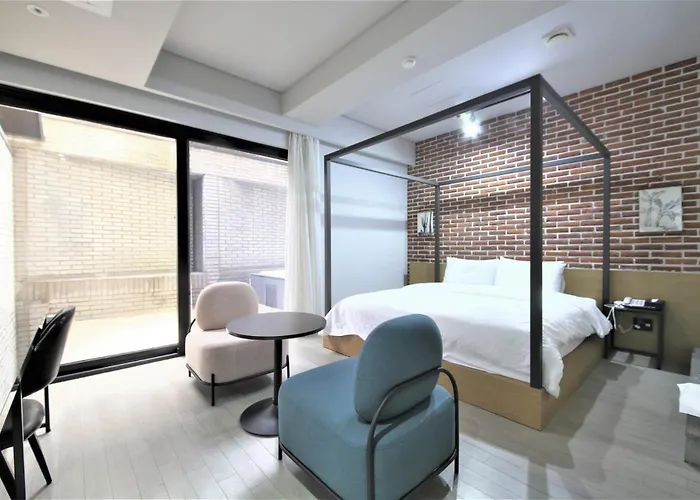 Seomyeon Hound Hotel 1St Street