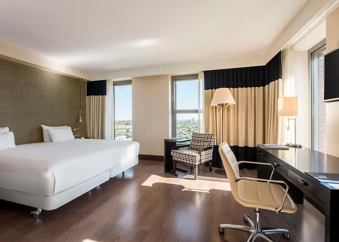 Pet Friendly hotel: Nh Den Haag