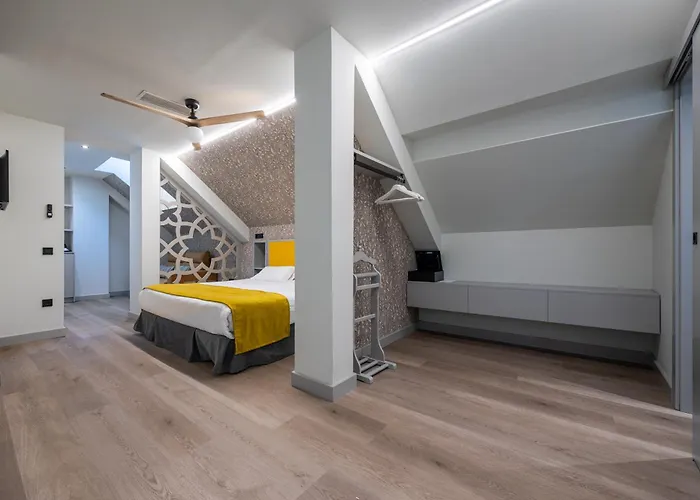 Atarazanas Malaga Boutique