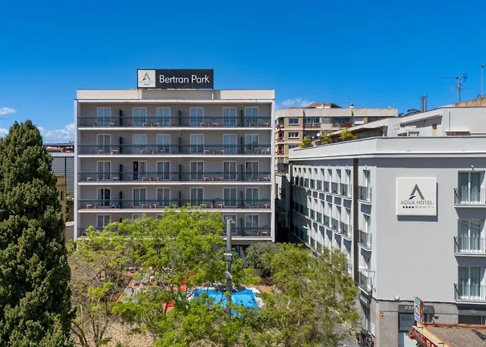 Hotel con piscina: Aqua Hotel Bertran Park