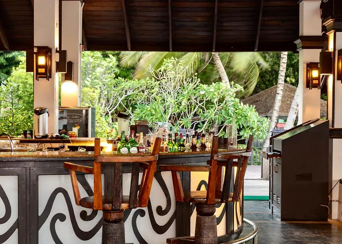  Phi Phi Holiday , Leam Tong Beach