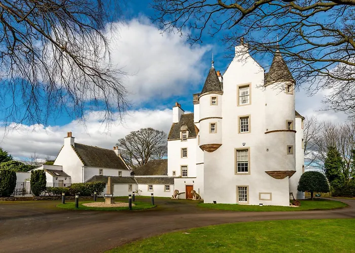 Pet Friendly hotel: Castle Gogar Cottage