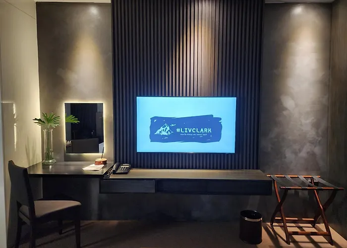 Private Room In M Stay - Inside Clark, Near Midori, Swissotel, And Marriott