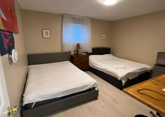 Vacation rental: Brentwood Home