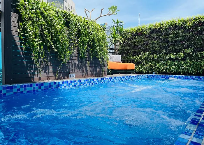 Shining Central Hotel & Spa