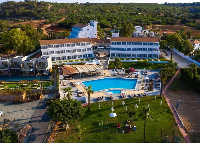 Golf hotels Adelais Bay
