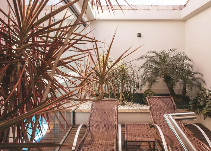 Hotel com jacuzzi: Kalahari Motel