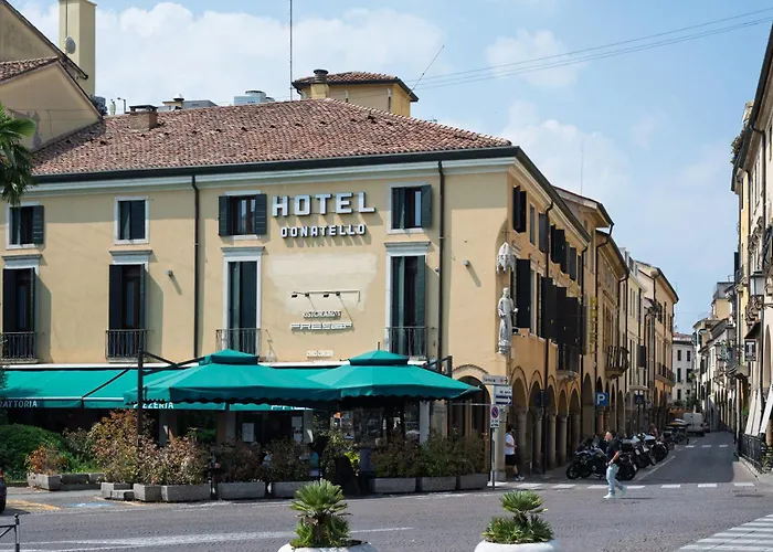 Resort: Hotel Donatello