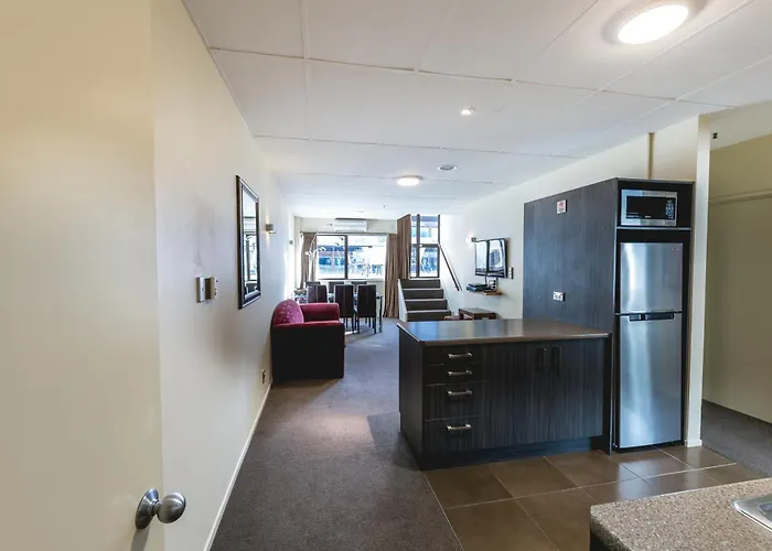  Lomond Lodge & Apartments