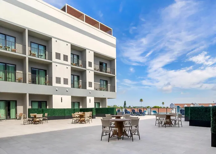 Cambria St Petersburg-Madeira Beach Marina